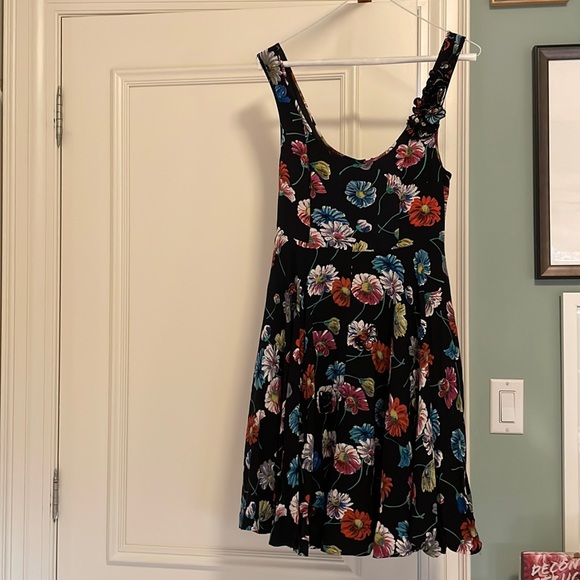 Floral moulinette soeurs dress with full skirt and floral appliqué - Picture 1 of 5